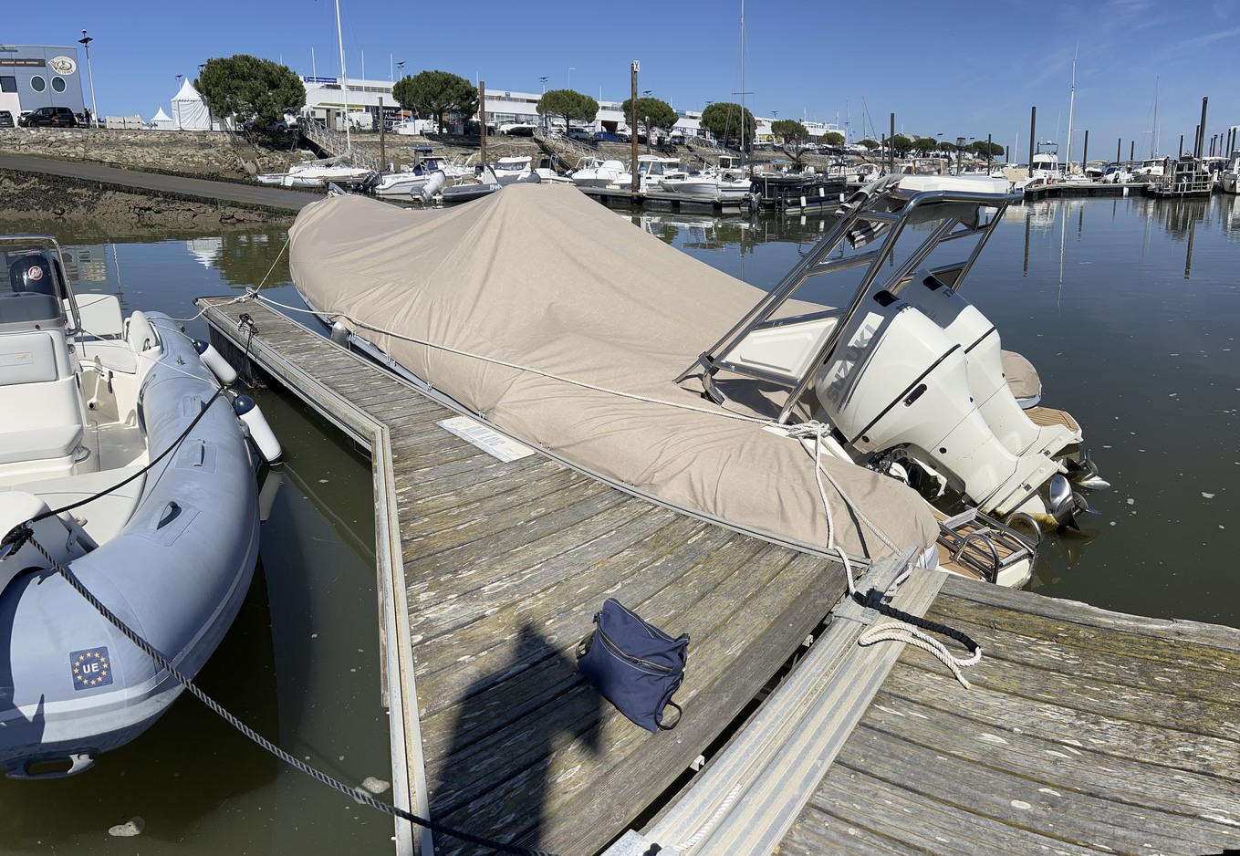 Les avantages d’une bâche sur mesure pour protéger votre bateau 