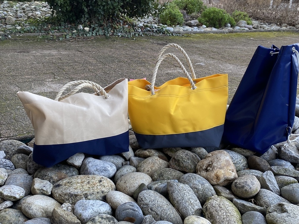 Le recyclage de nos chutes de tissu dans notre atelier de confection